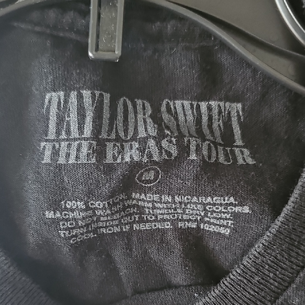 Taylor Swift The Eras Tour Black Tee - Picture 3 of 3